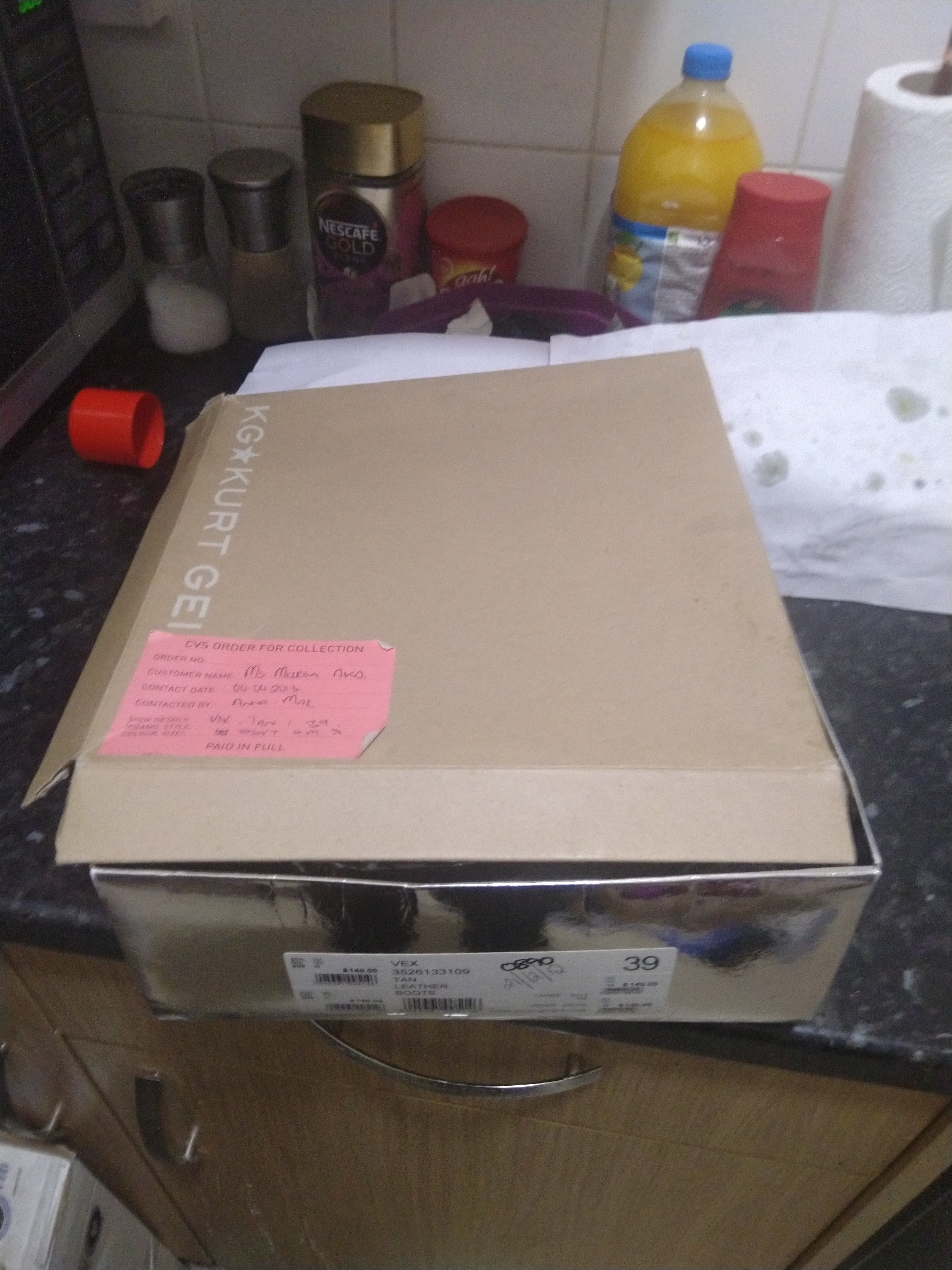 Ladies Vex Leather boot, by KURT GEIGER.