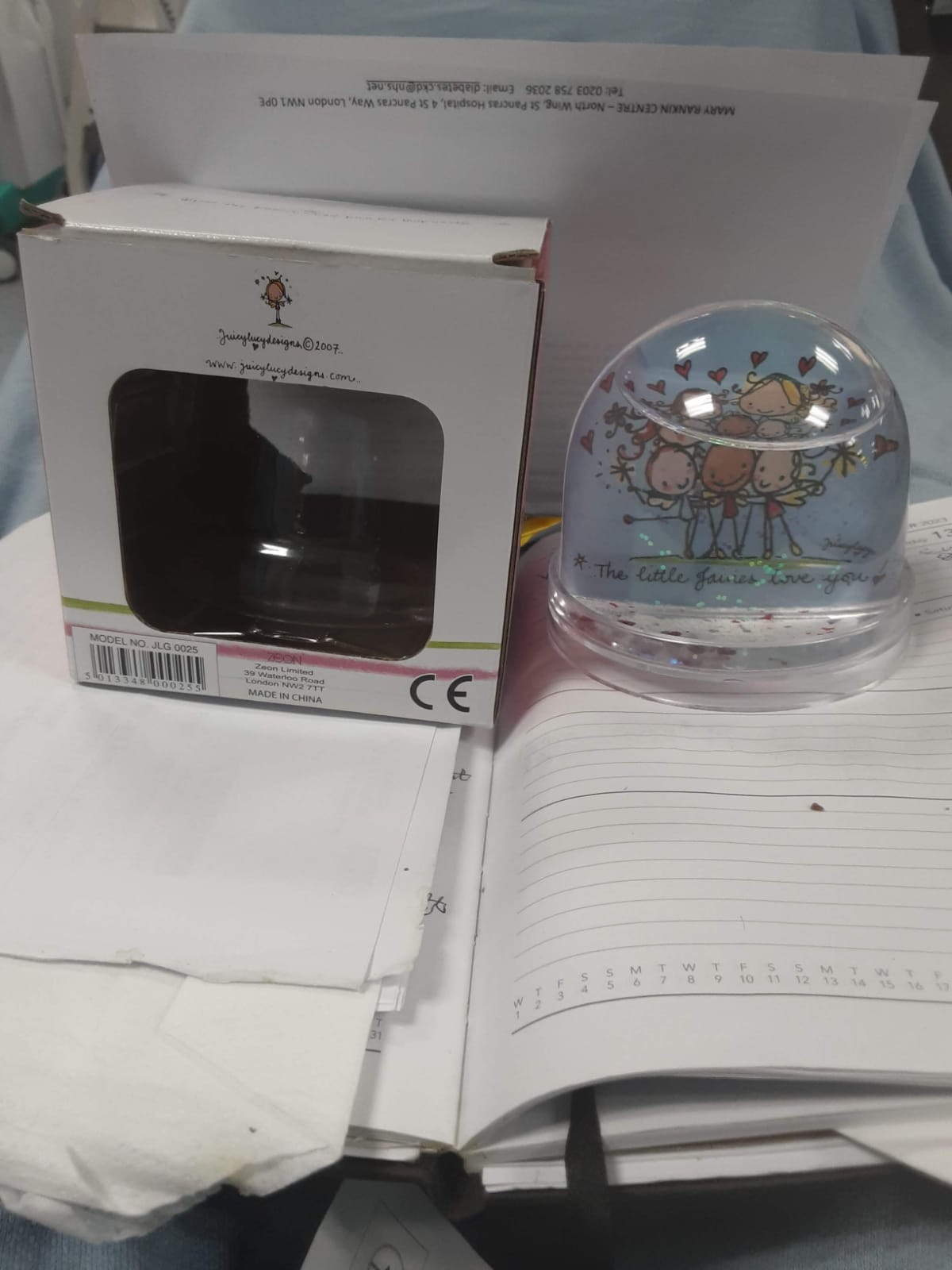 Magic Glitter Globe Pen Holder